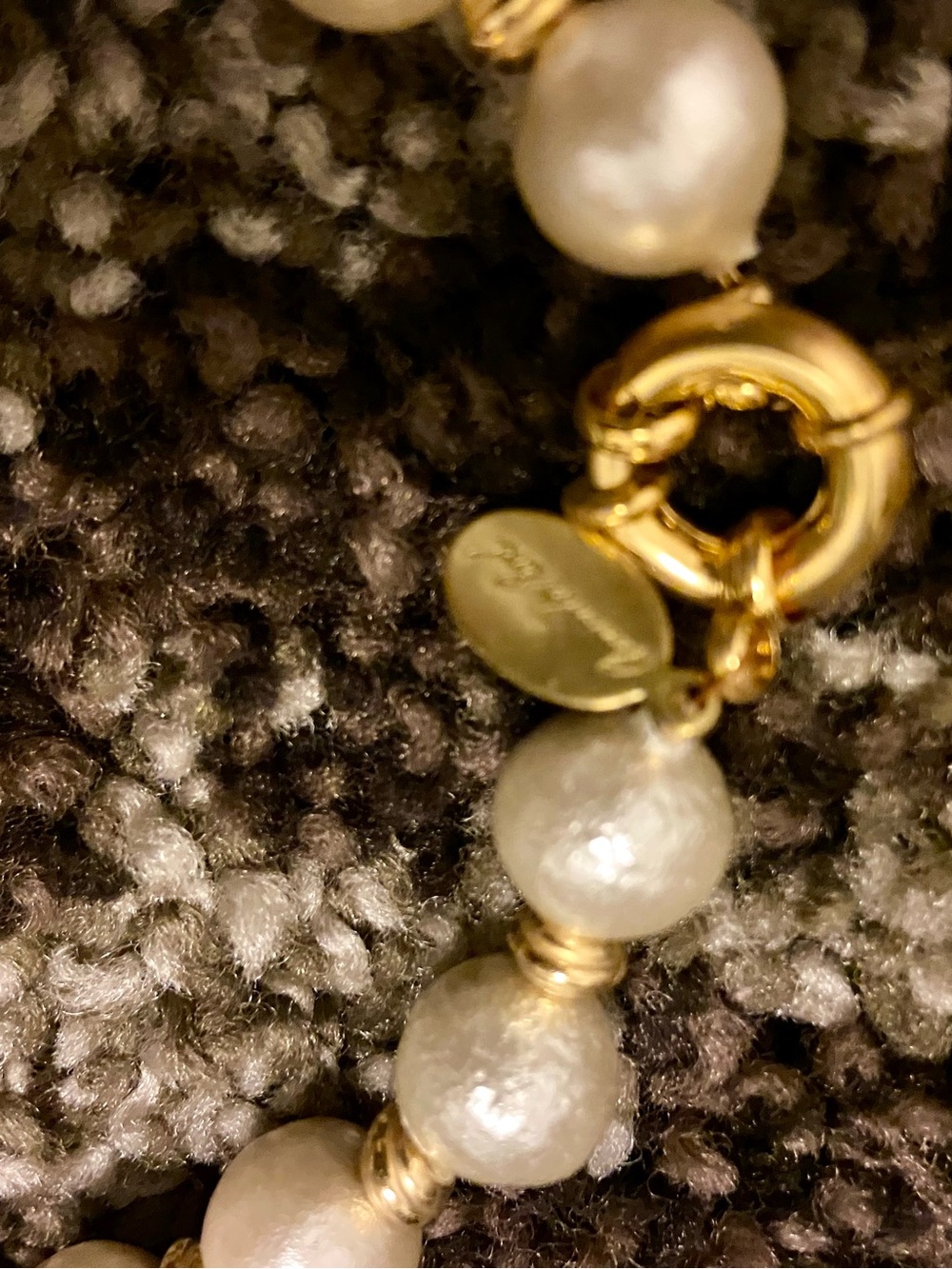 Amanda Pearl Jumbo Gobstopper FAUX necklace 50” HUGE lightweight featherweight - Picture 5 of 9